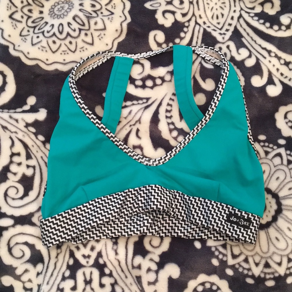 Sports bra